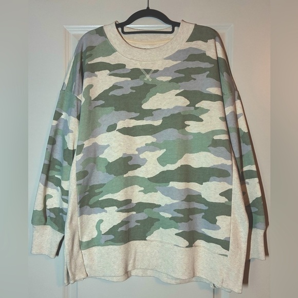 Aerie | Oversized Desert Green Camo Sweatshirt Size Medium - Picture 5 of 8